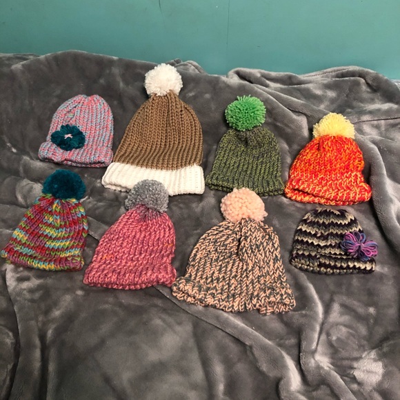 Knitted winter hats - Picture 1 of 1